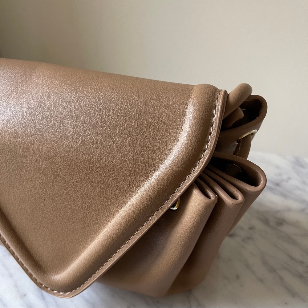 Drawstring crossbody - Picture 6 of 12